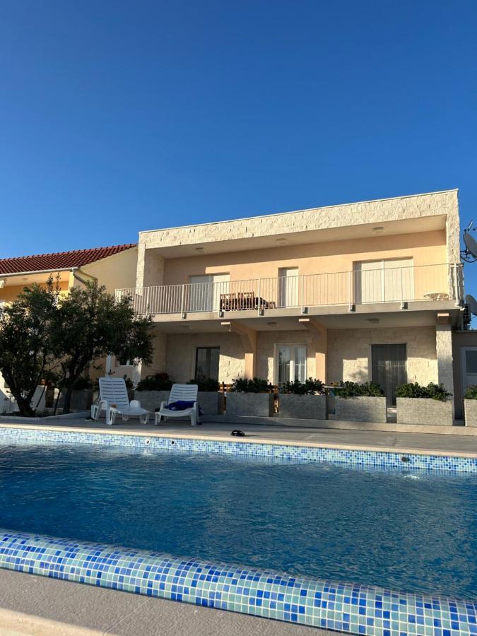 ברודאריצה Apartments Juric מראה חיצוני תמונה