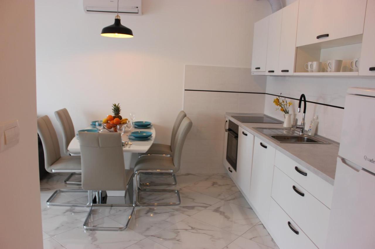 ברודאריצה Apartments Juric מראה חיצוני תמונה